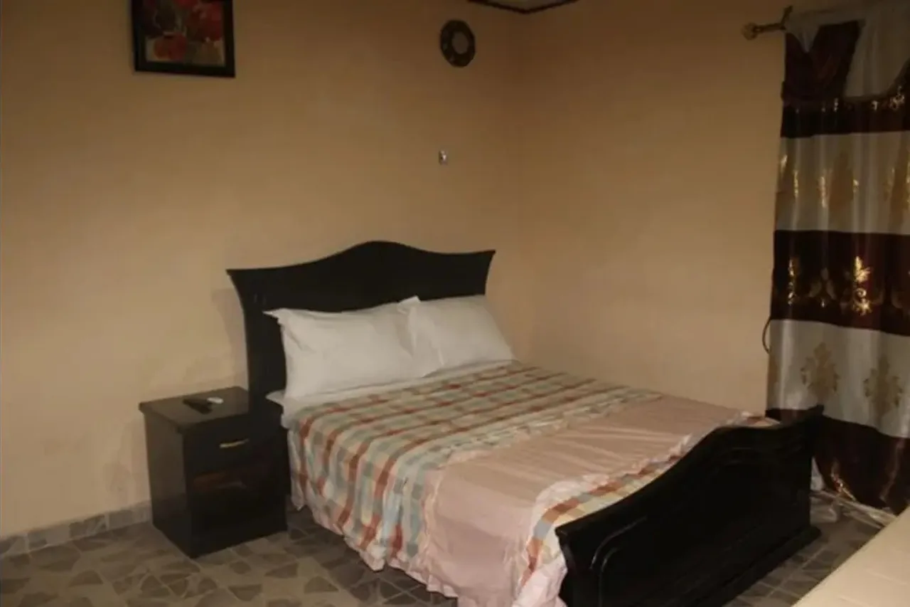 Dohas Hotel and Restaurant — ภาพห้องพักและบรรยากาศ