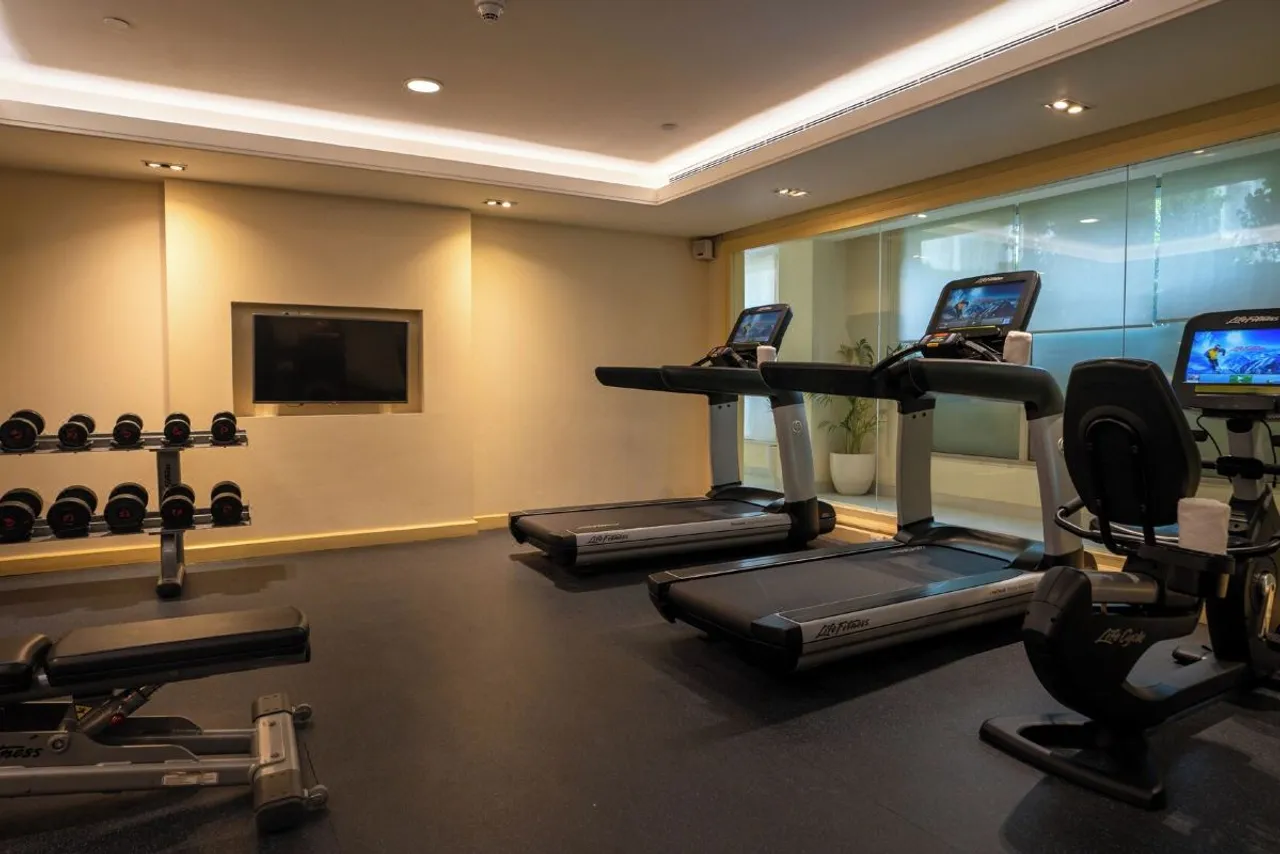 DoubleTree by Hilton Agra — rooms and atmosphere