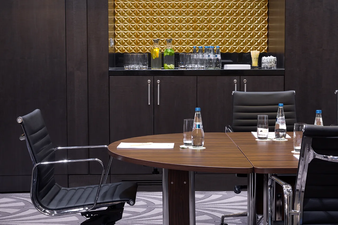 DoubleTree by Hilton Hotel Minsk — ภาพห้องพักและบรรยากาศ