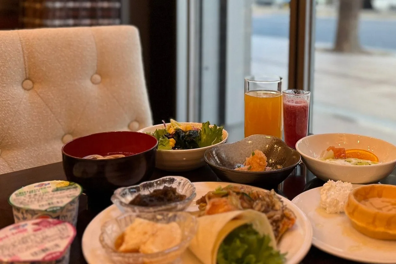 DoubleTree by Hilton Naha — ภาพห้องพักและบรรยากาศ