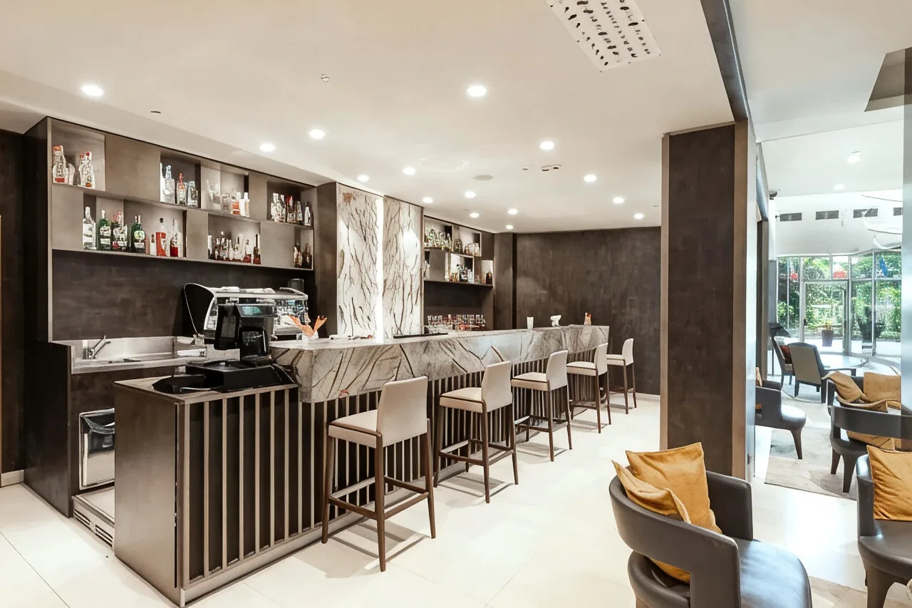 DoubleTree by Hilton Pointe-Noire City Centre — ภาพห้องพักและบรรยากาศ
