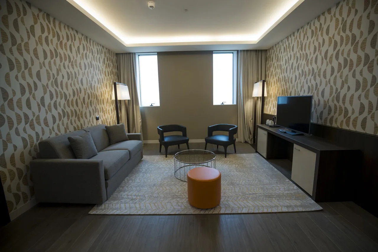 DoubleTree by Hilton Pointe-Noire City Centre — ภาพห้องพักและบรรยากาศ