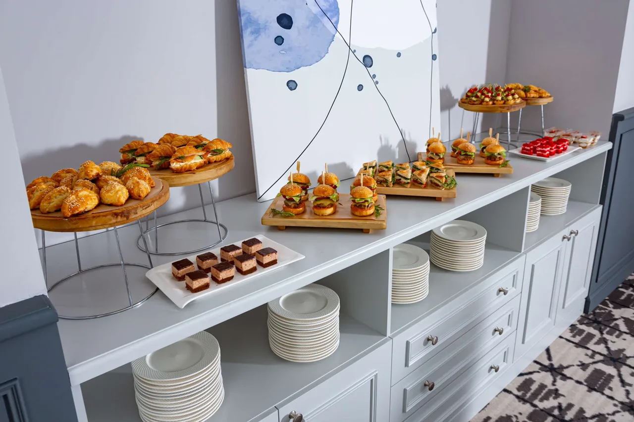 DoubleTree by Hilton Shymkent — ภาพห้องพักและบรรยากาศ