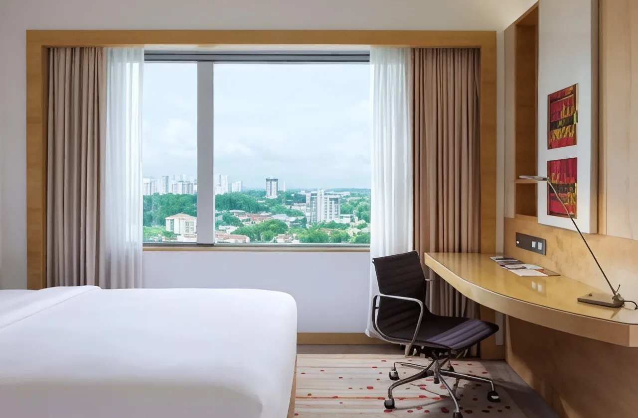 DoubleTree by Hilton Johor Bahru — rooms and atmosphere