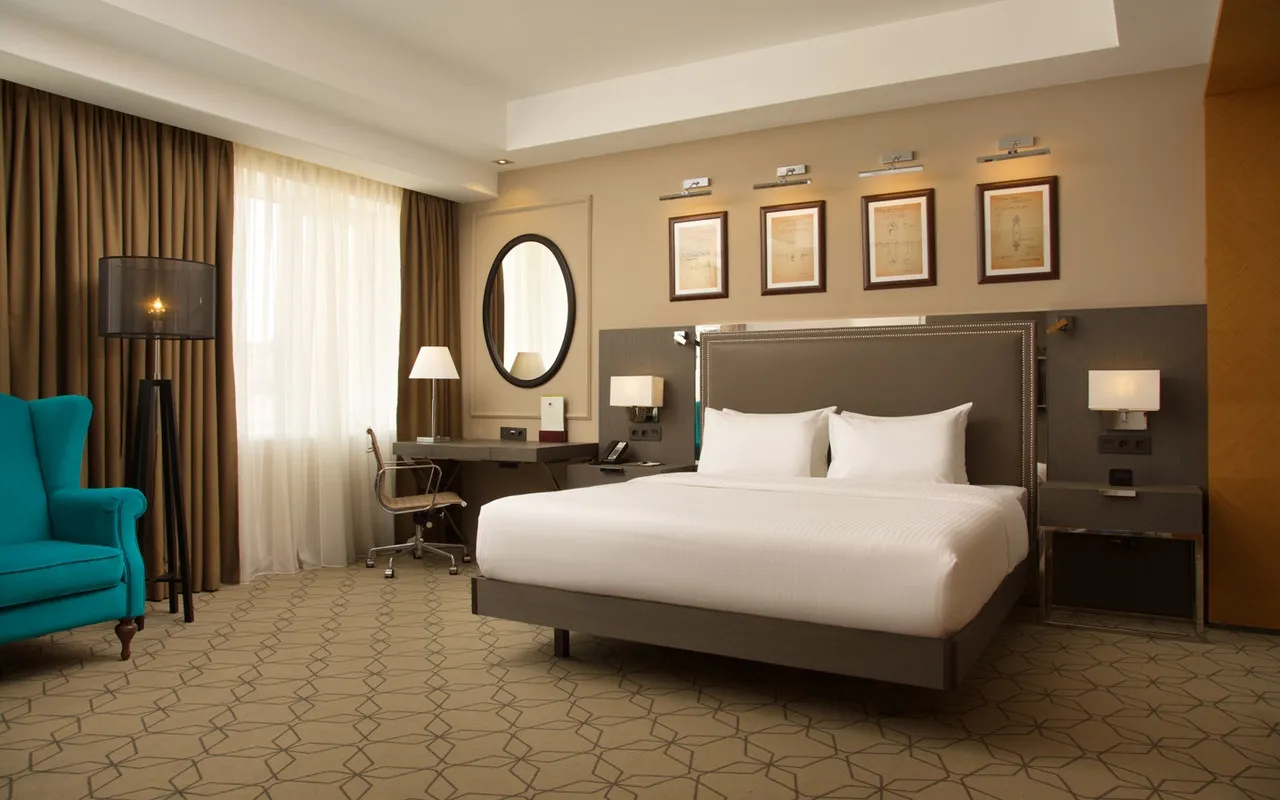 DoubleTree by Hilton Kazan City Center — rooms and atmosphere