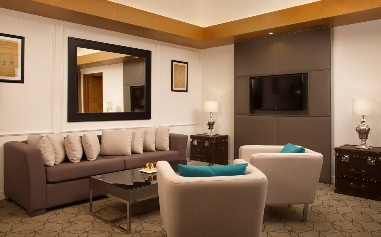 DoubleTree by Hilton Kazan City Center — rooms and atmosphere