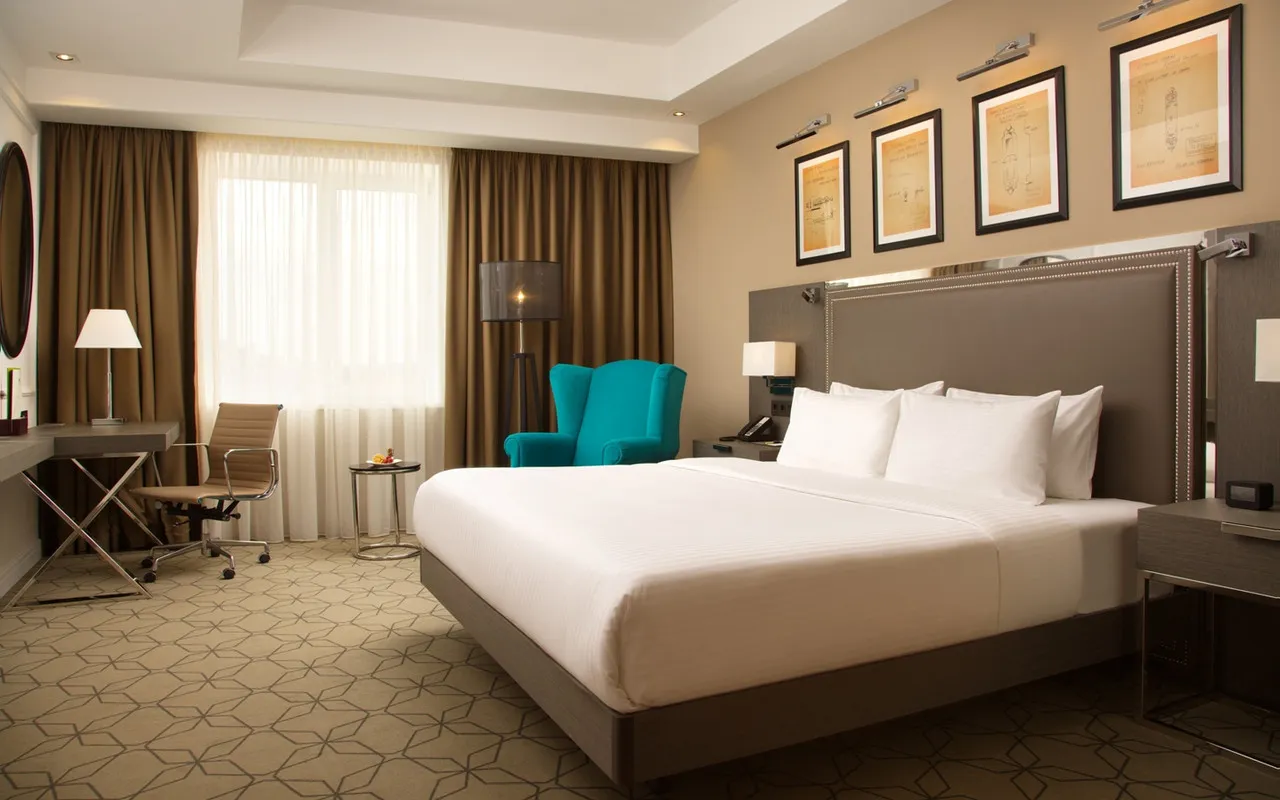 DoubleTree by Hilton Kazan City Center — rooms and atmosphere