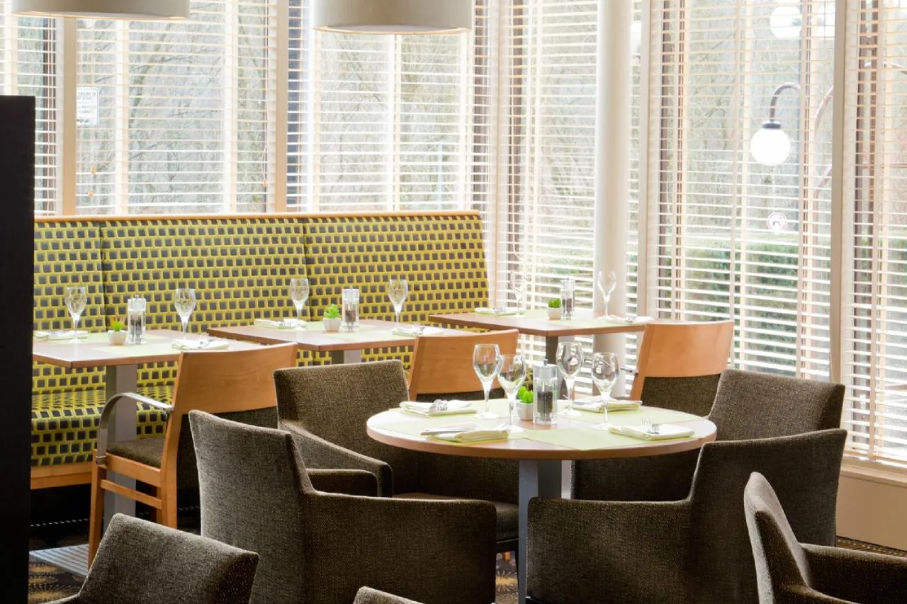DoubleTree by Hilton Luxembourg — ภาพห้องพักและบรรยากาศ