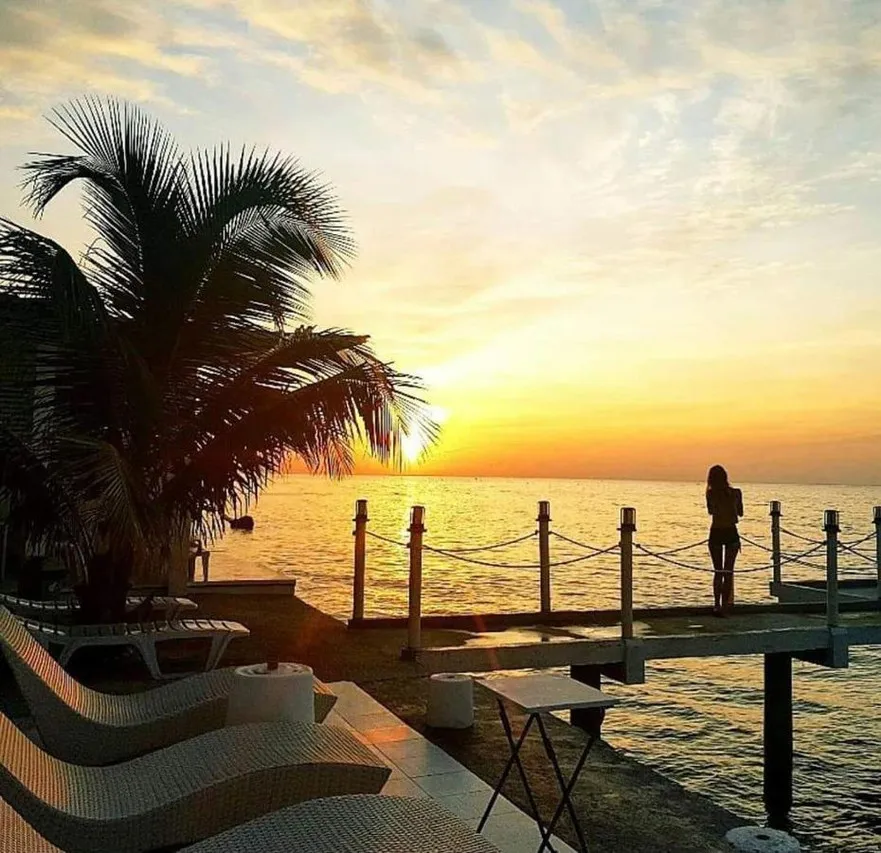 Down South 118 Beach Resort — rooms and atmosphere