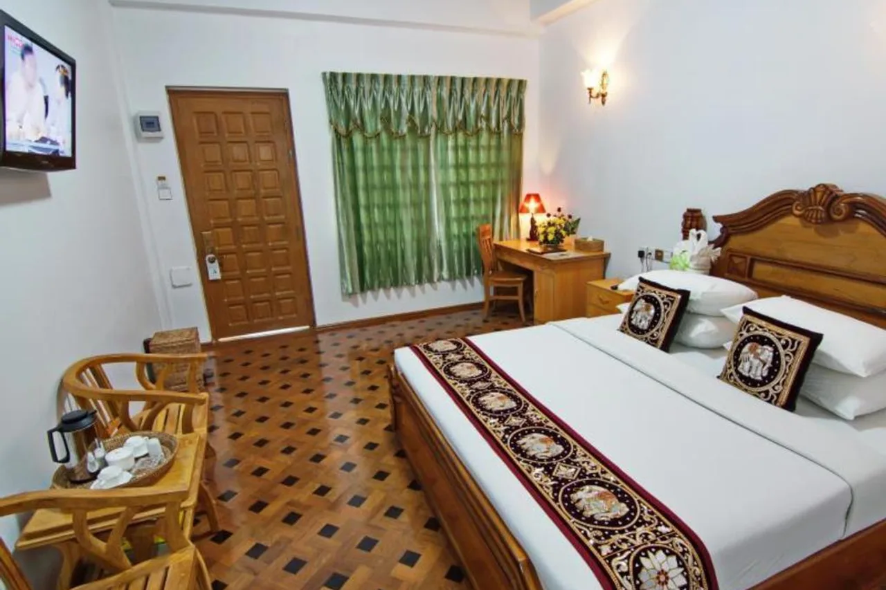 Downtown @ Mandalay — rooms and atmosphere