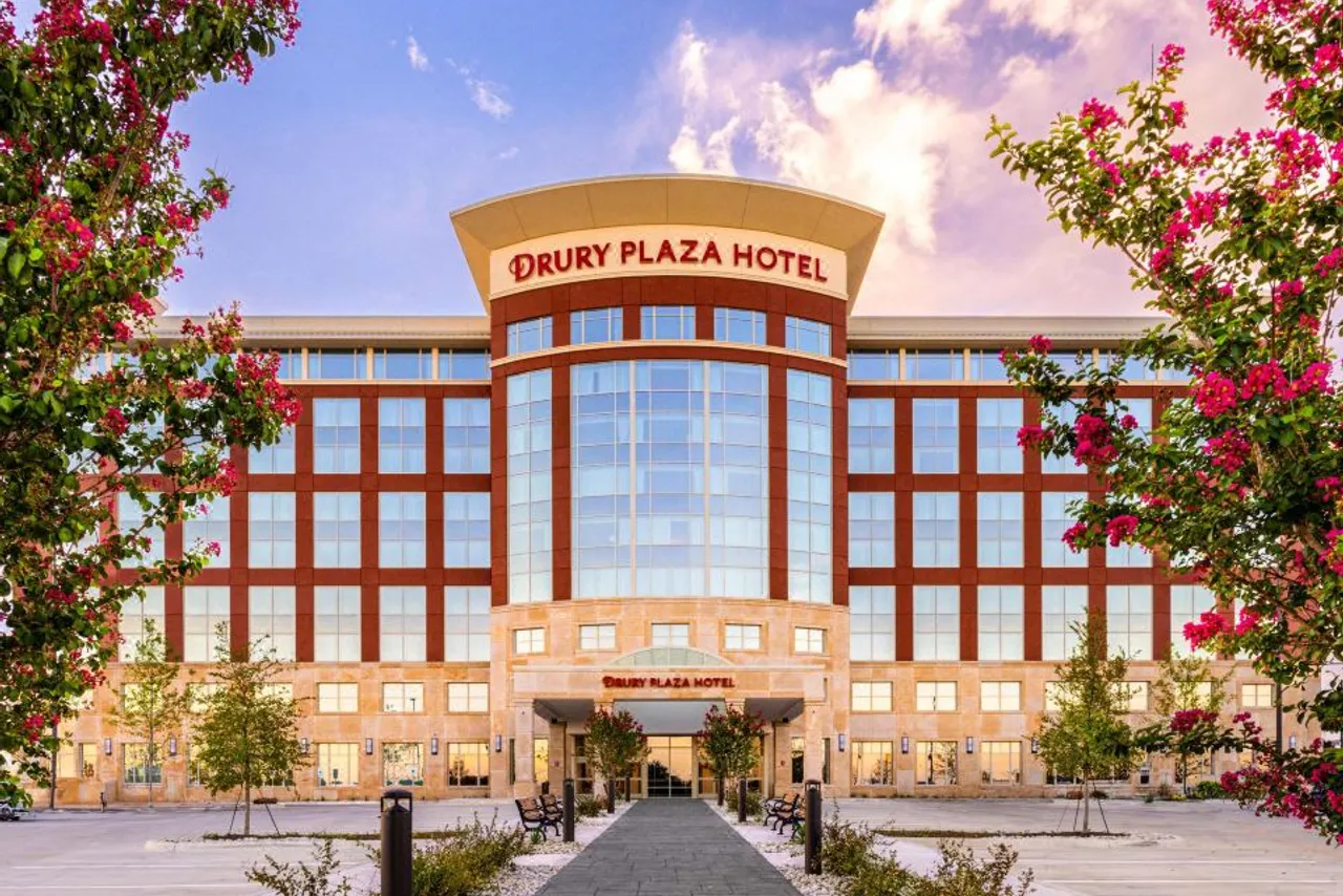 Drury Plaza Hotel Dallas Arlington — ภาพห้องพักและบรรยากาศ