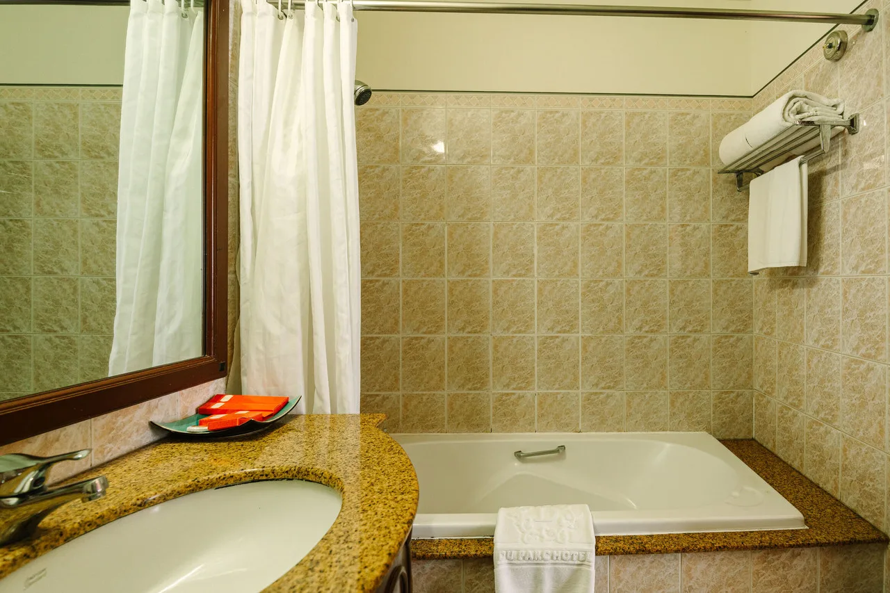 Du Parc Hotel Dalat — rooms and atmosphere