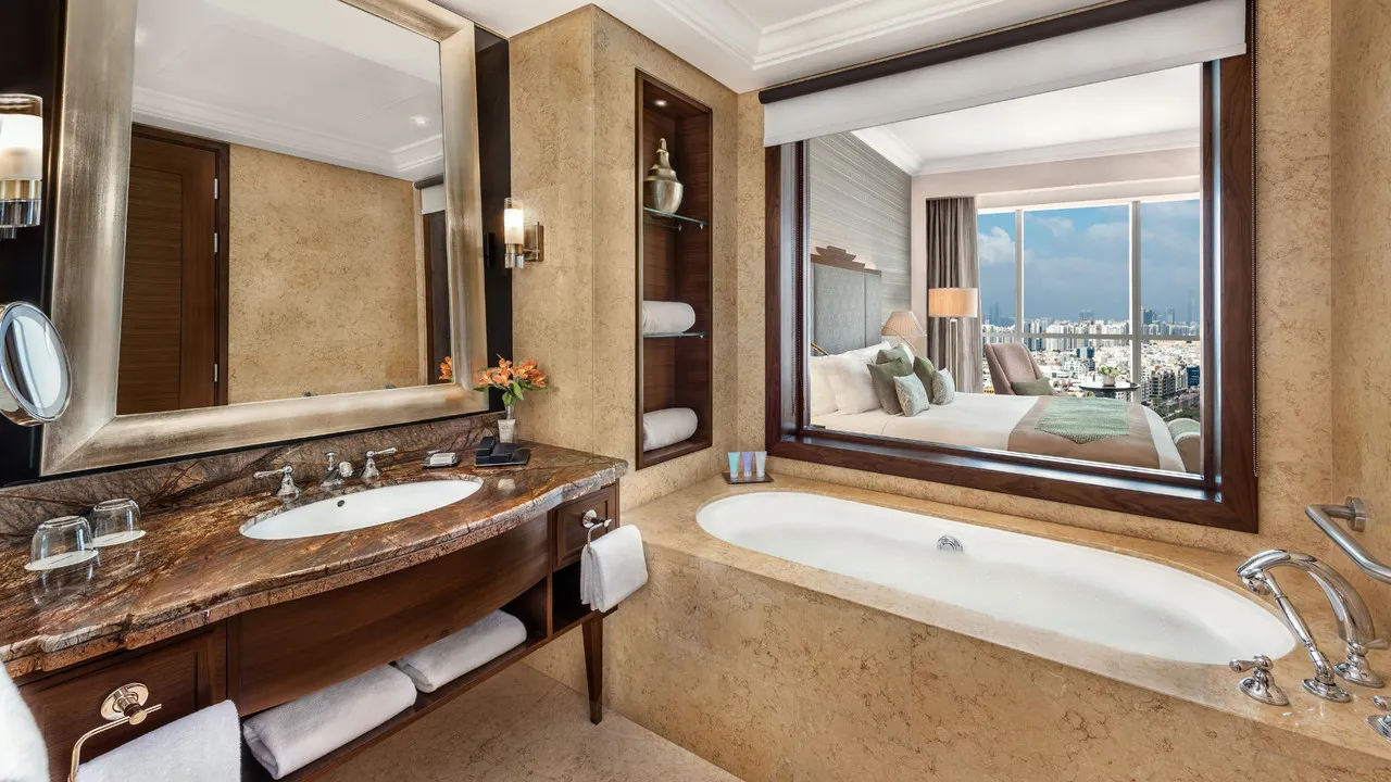 Dusit Thani Abu Dhabi — rooms and atmosphere