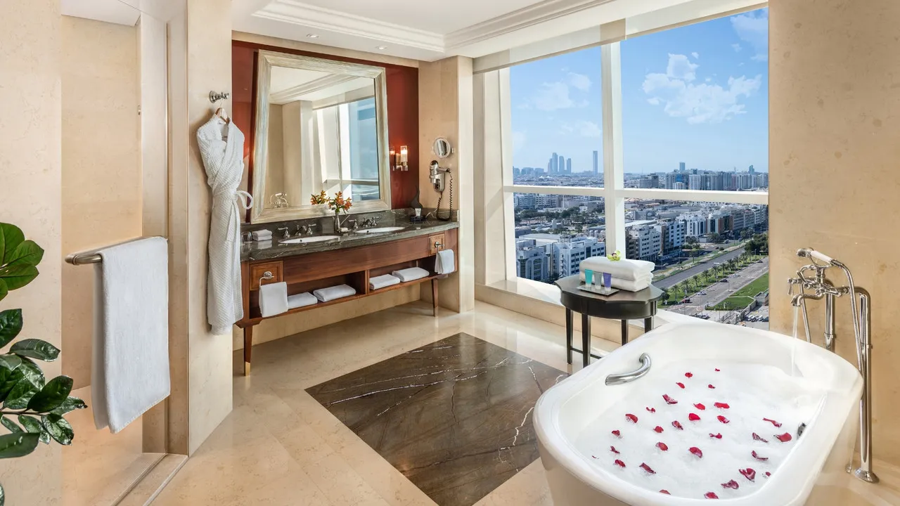 Dusit Thani Abu Dhabi — rooms and atmosphere