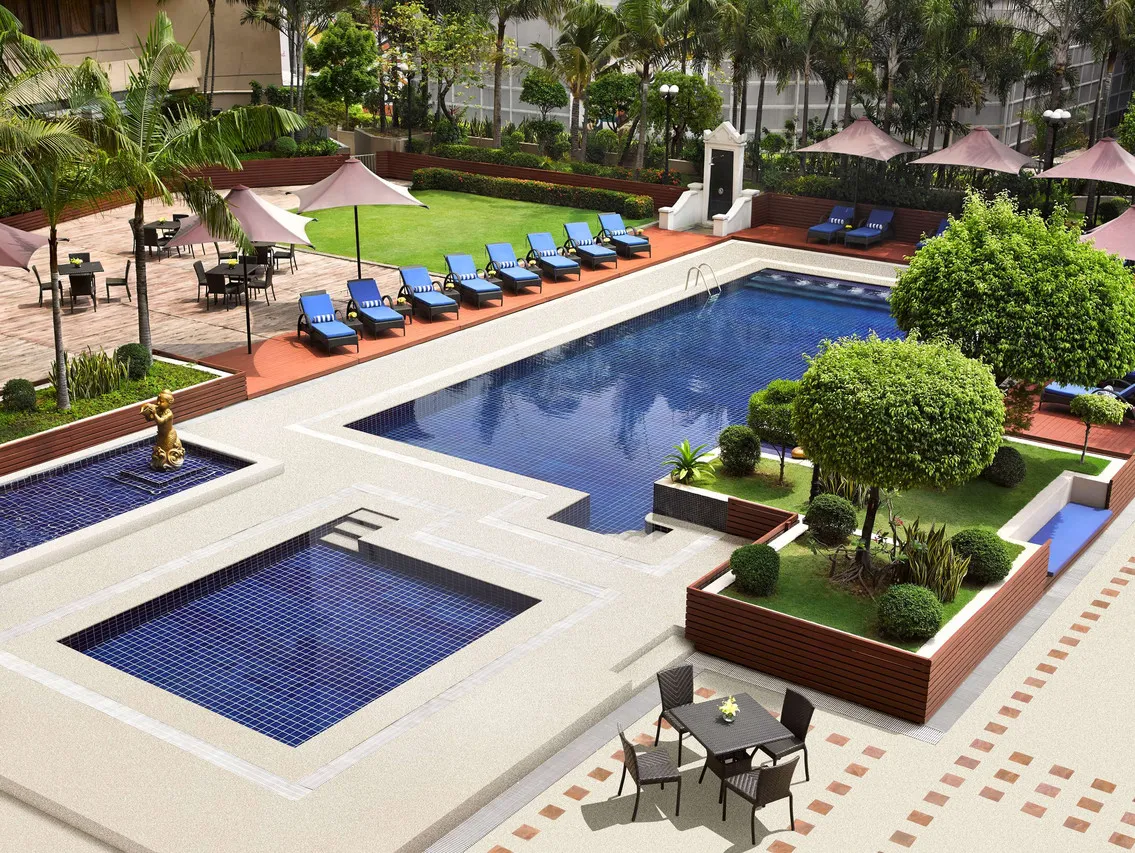 Dusit Thani Manila — rooms and atmosphere