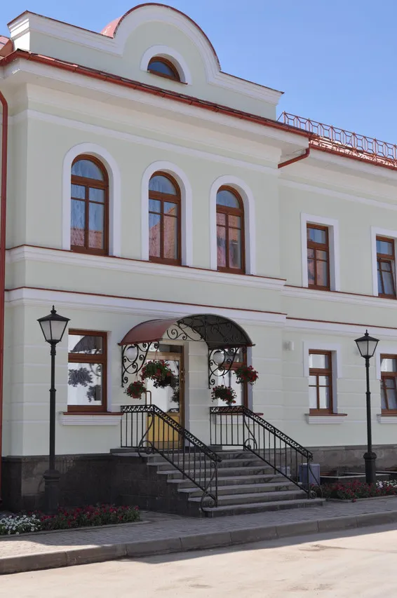 Dvor Podznoeva — Business Building — rooms and atmosphere