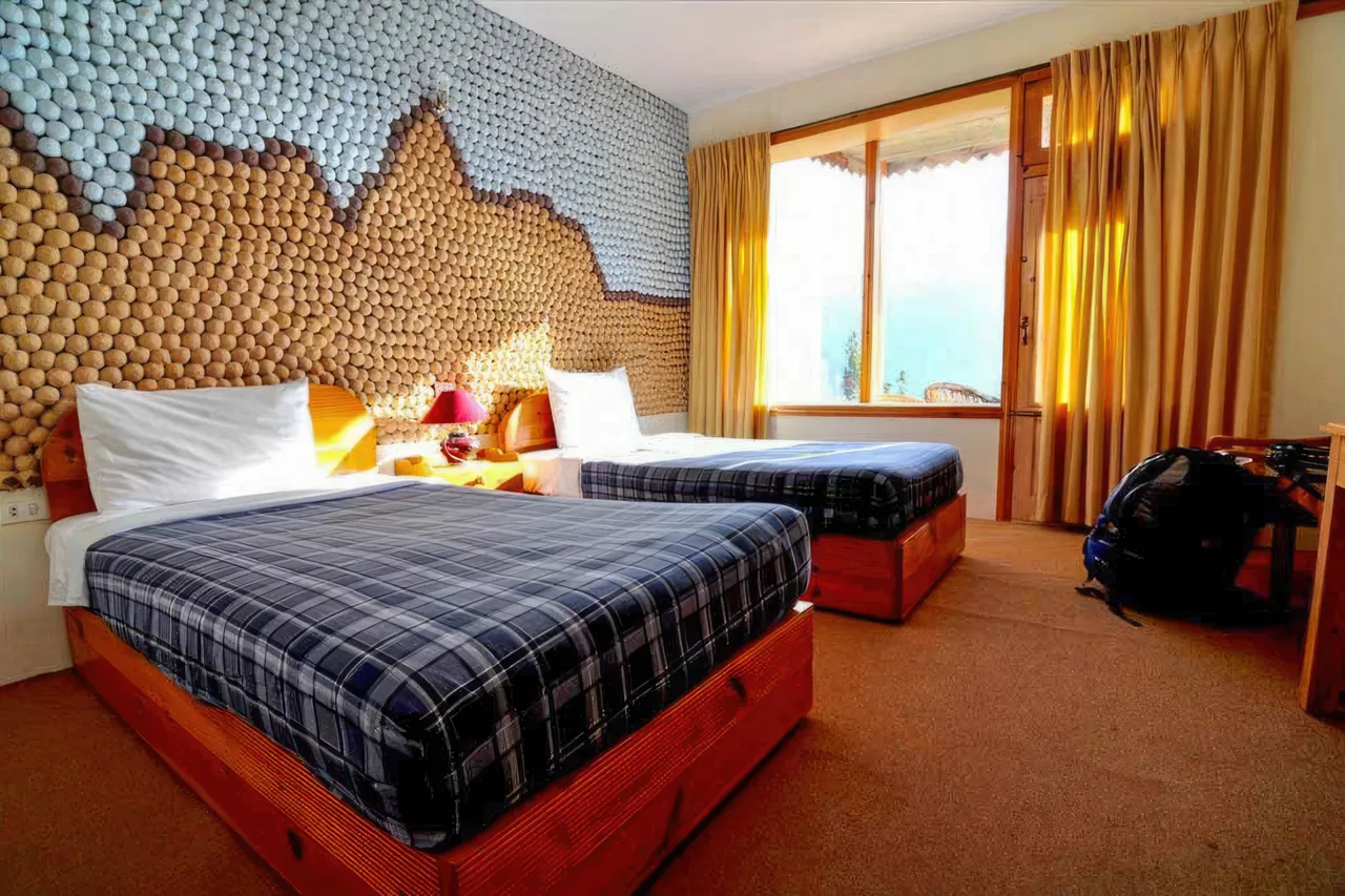 Eagle's Nest Hotel — ภาพห้องพักและบรรยากาศ