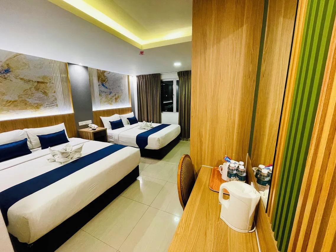 Easy Hotel KL Sentral — rooms and atmosphere