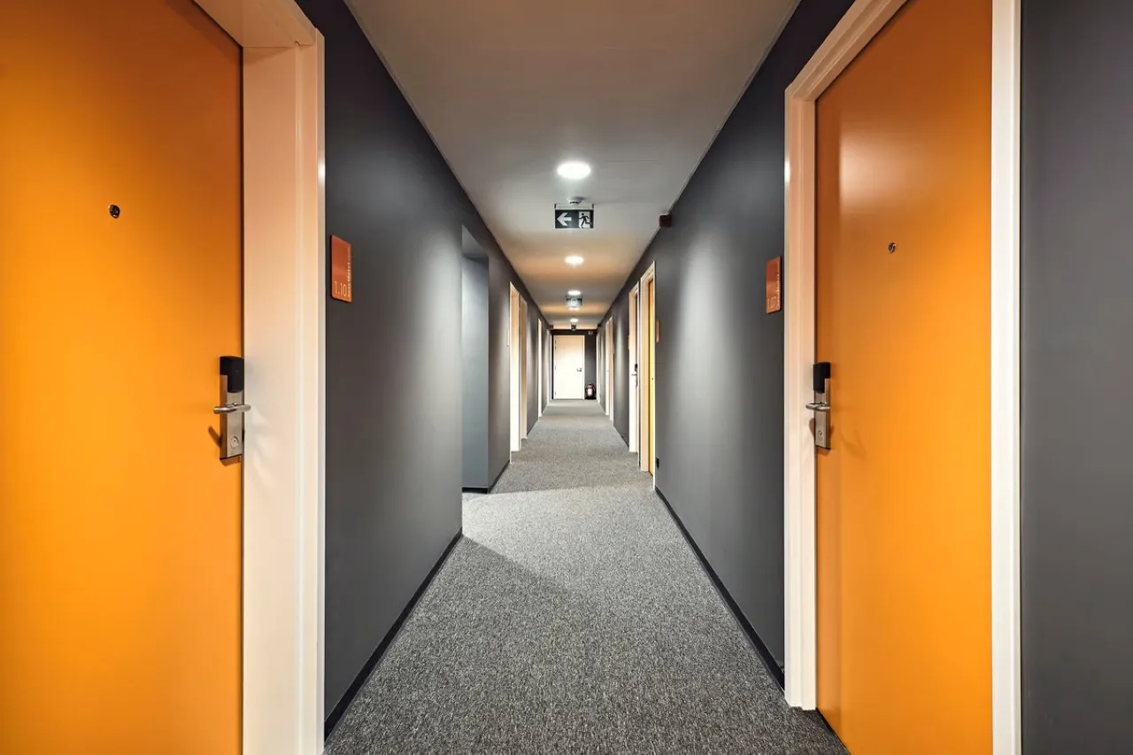 easyHotel Brussels City Centre — rooms and atmosphere