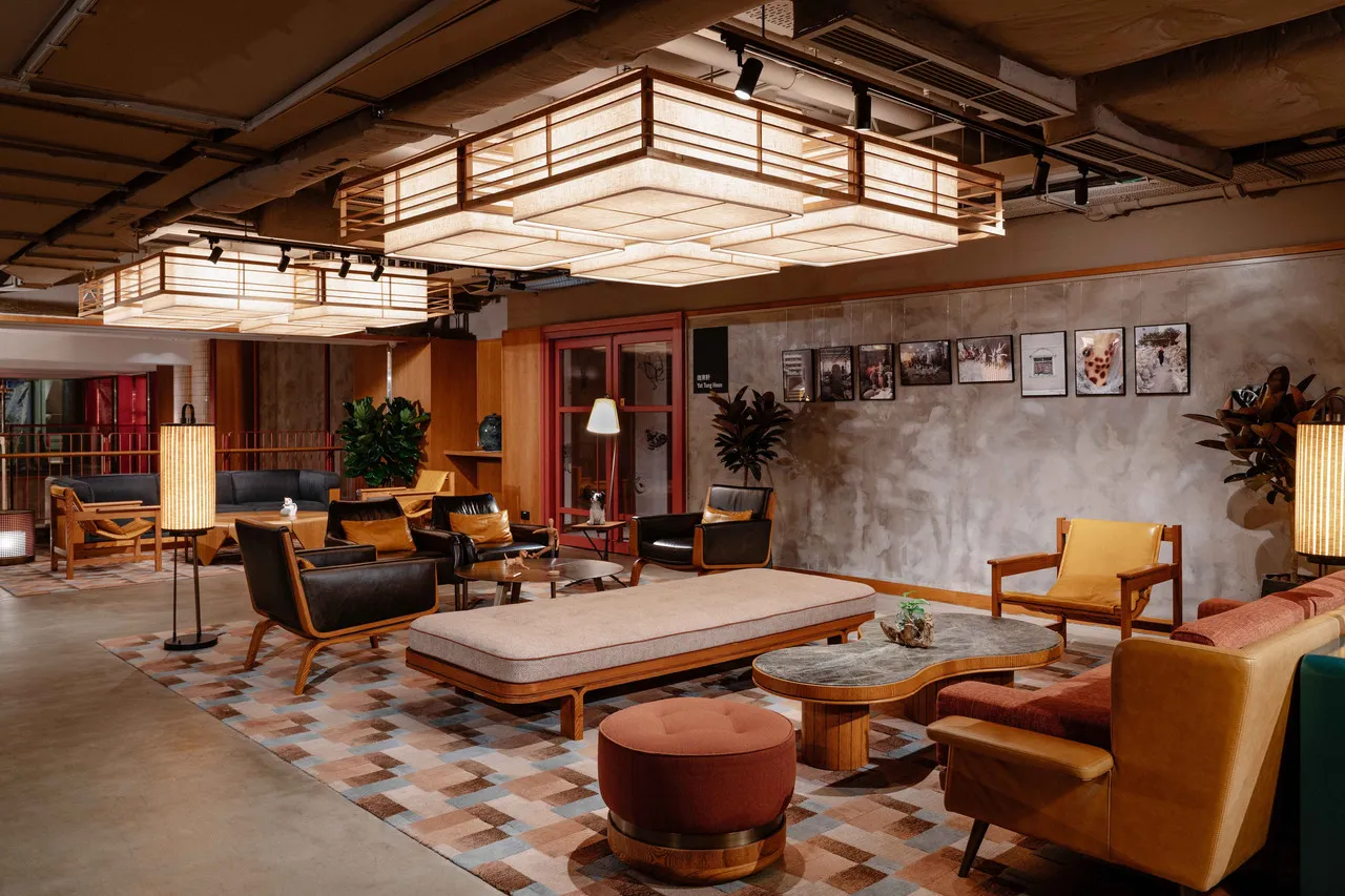 Eaton HK — rooms and atmosphere