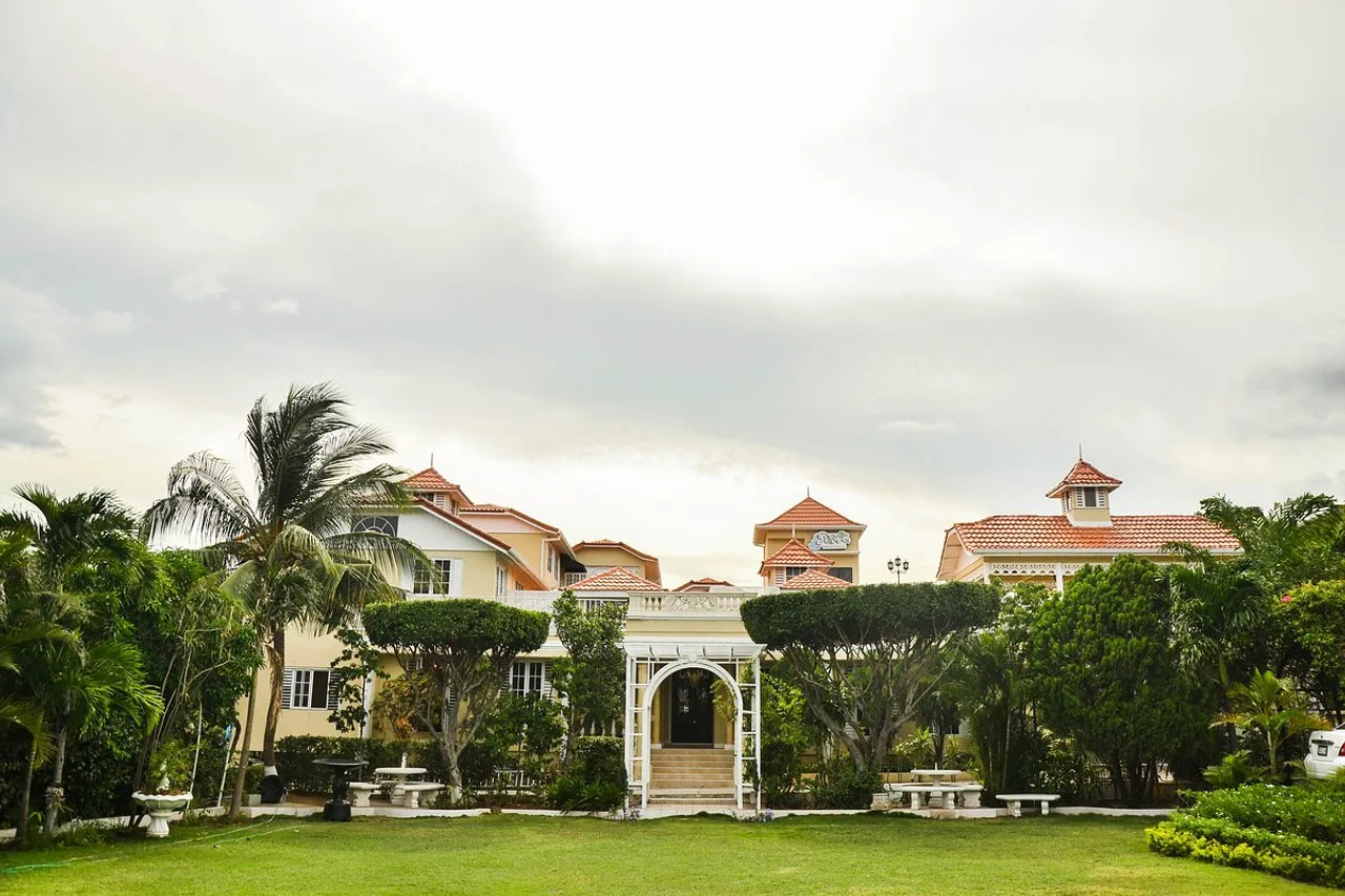 Eden Gardens Wellness Resort &amp; Spa — โรงแรมในคิงส์ตัน