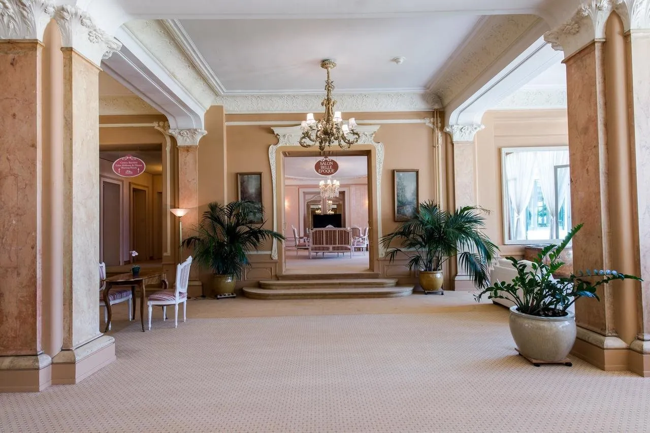 Eden Palace au Lac — rooms and atmosphere