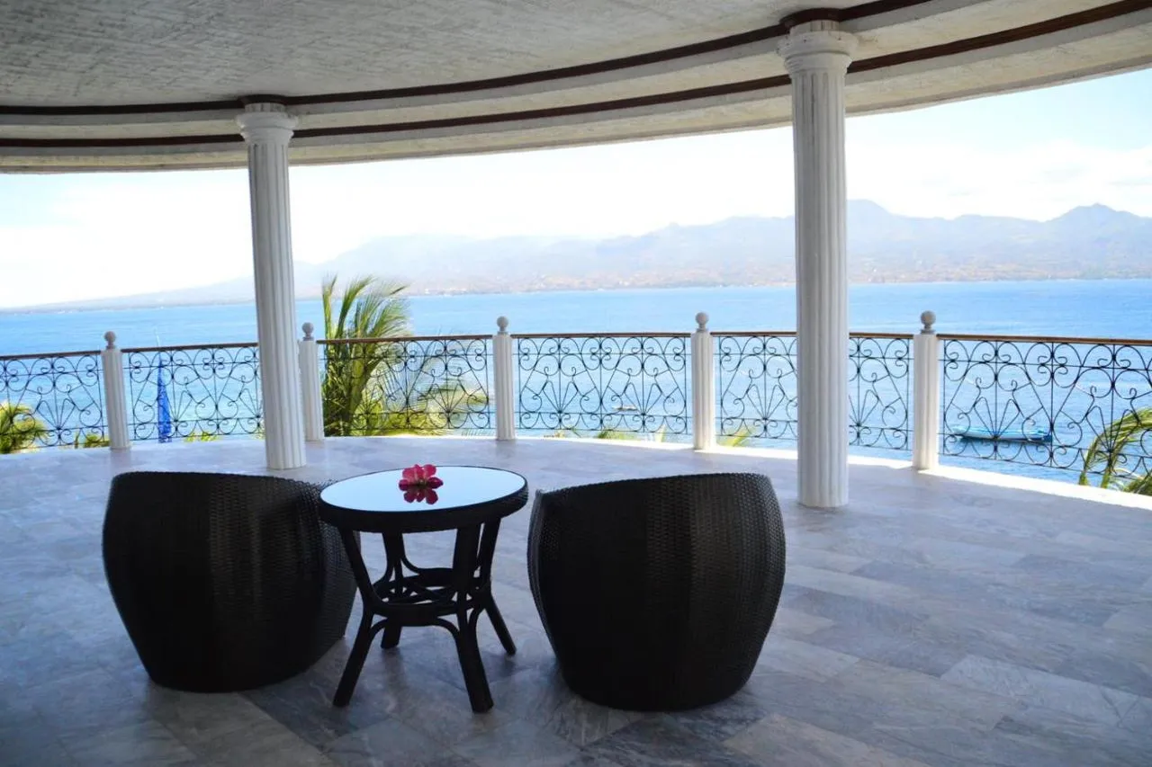 Eden Resort — rooms and atmosphere