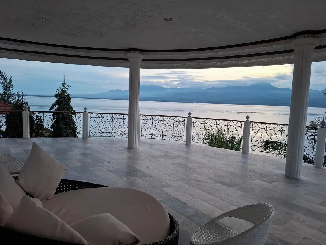 Eden Resort — rooms and atmosphere