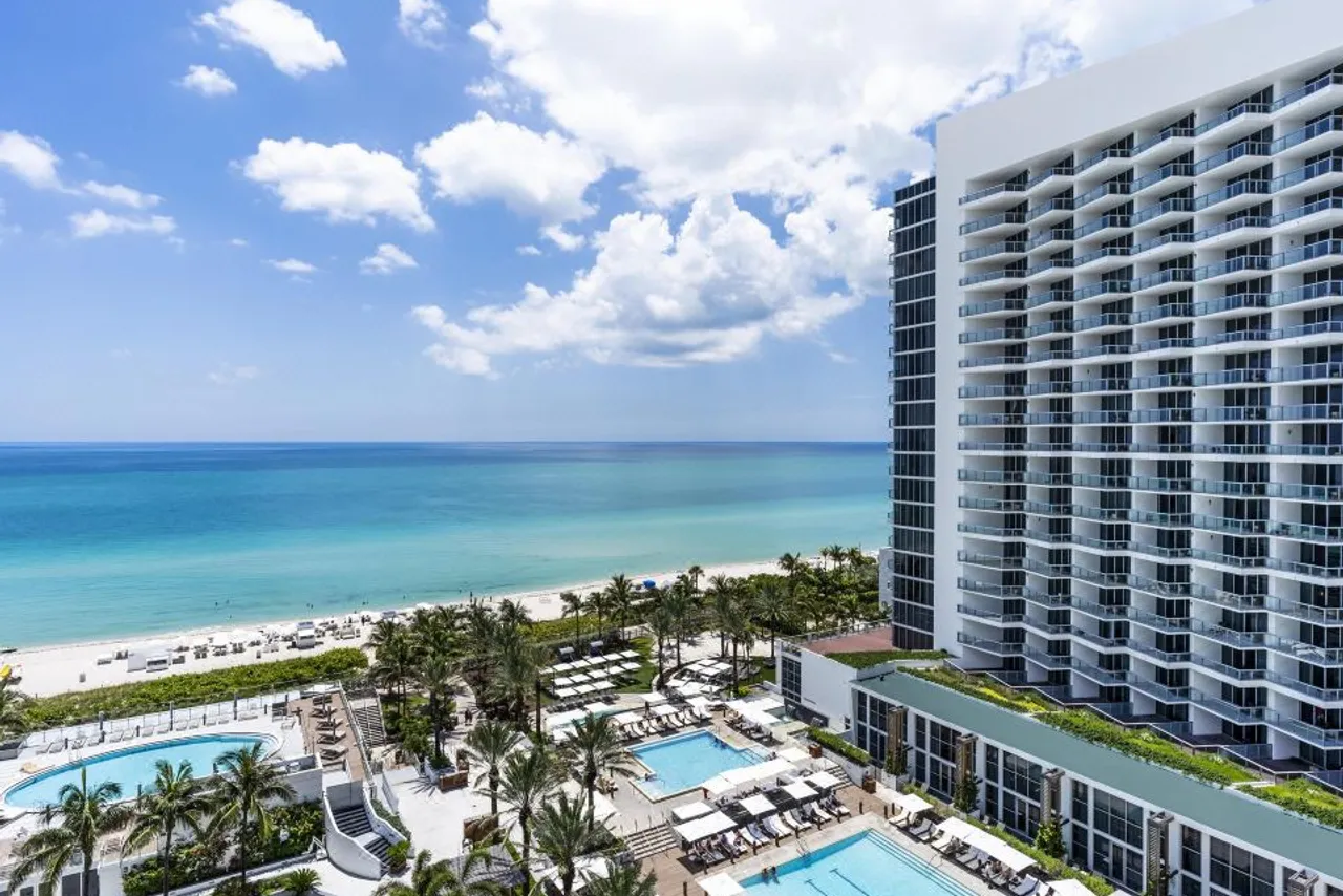 Eden Roc Miami Beach — ภาพห้องพักและบรรยากาศ