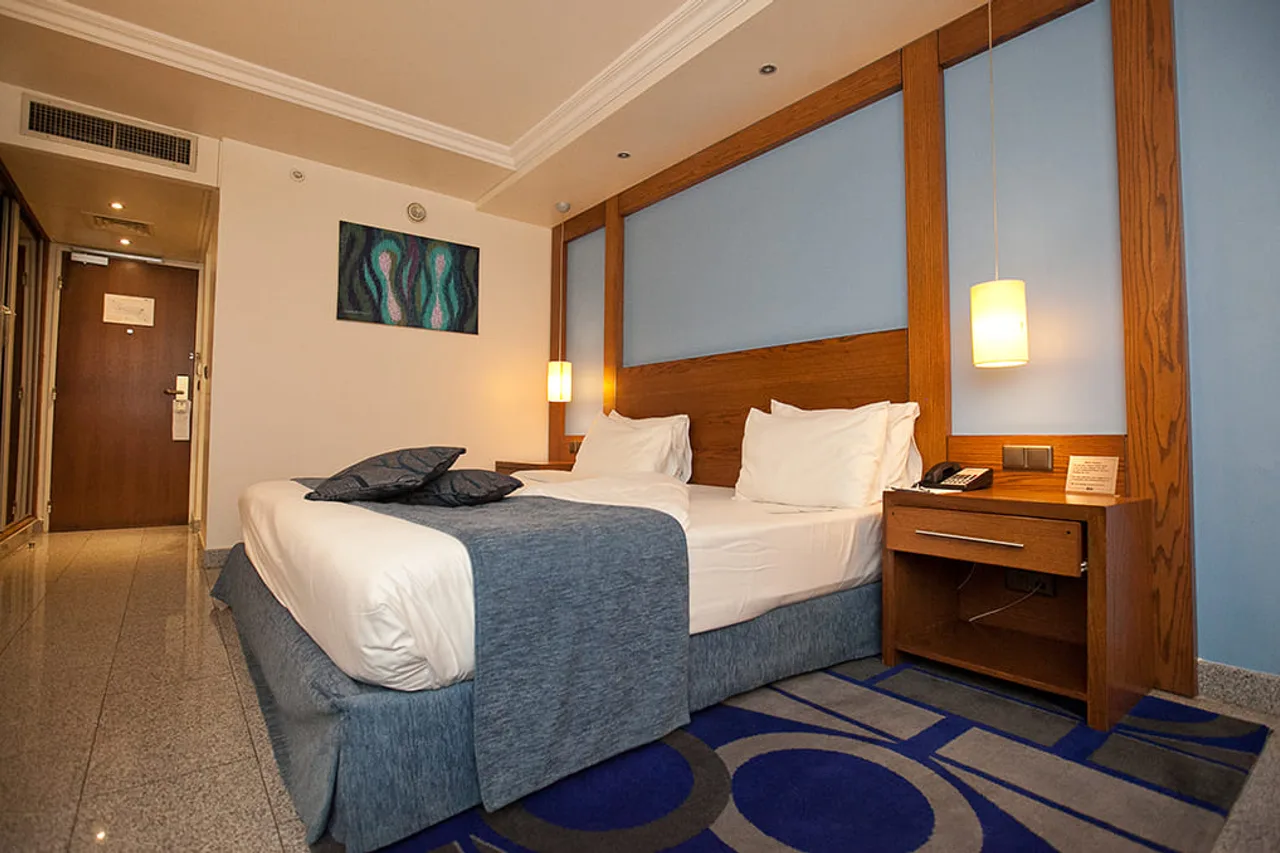 Eko Hotels & Suites — โรงแรมในลากอส