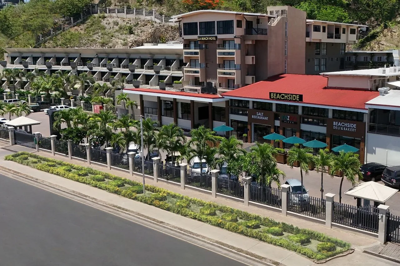 Ela Beach Hotel and Apartments — โรงแรมในพอร์ตมอเรสบี