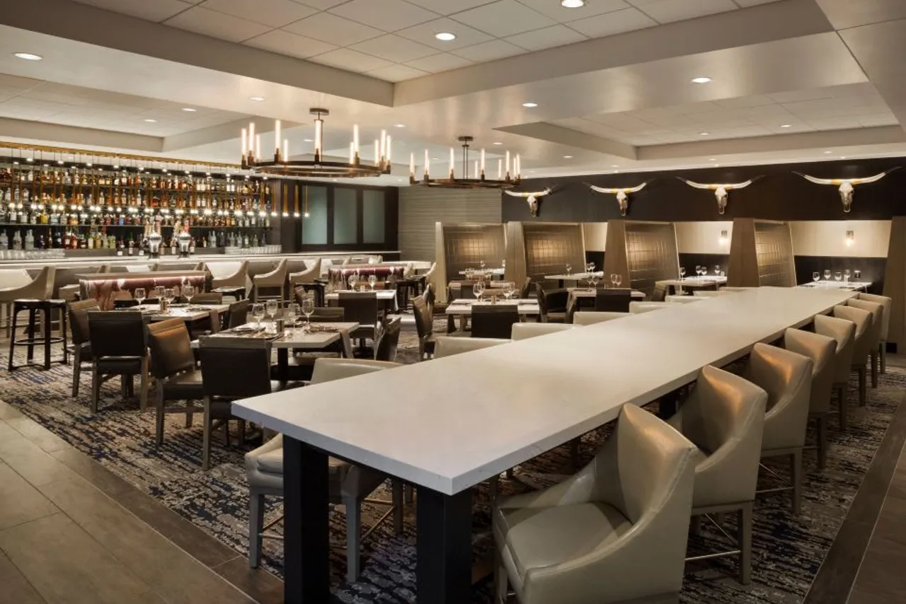 Embassy Suites by Hilton Grapevine DFW Airport North — ภาพห้องพักและบรรยากาศ