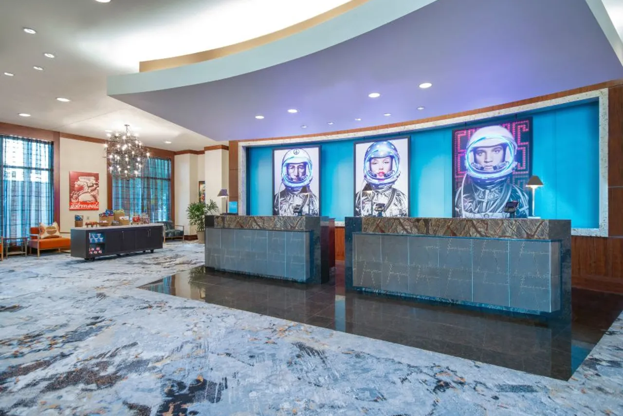 Embassy Suites by Hilton Houston Downtown — ภาพห้องพักและบรรยากาศ