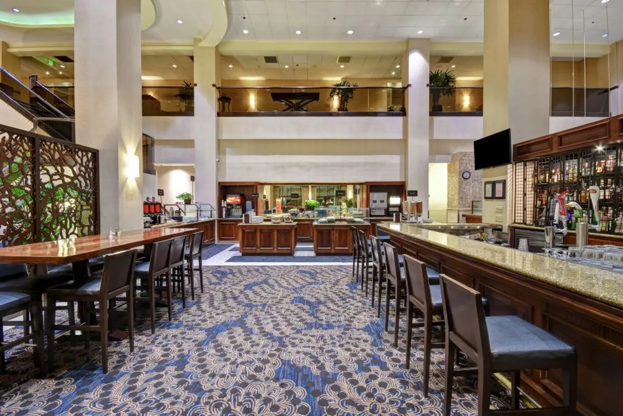Embassy Suites by Hilton Santa Clara Silicon Valley — ภาพห้องพักและบรรยากาศ