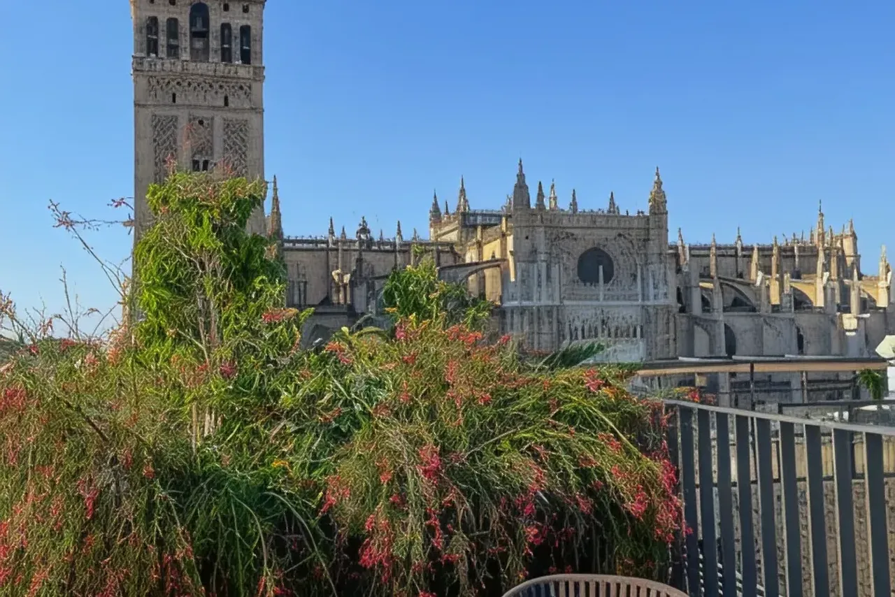 EME Catedral Mercer Hotel 5* GL — rooms and atmosphere