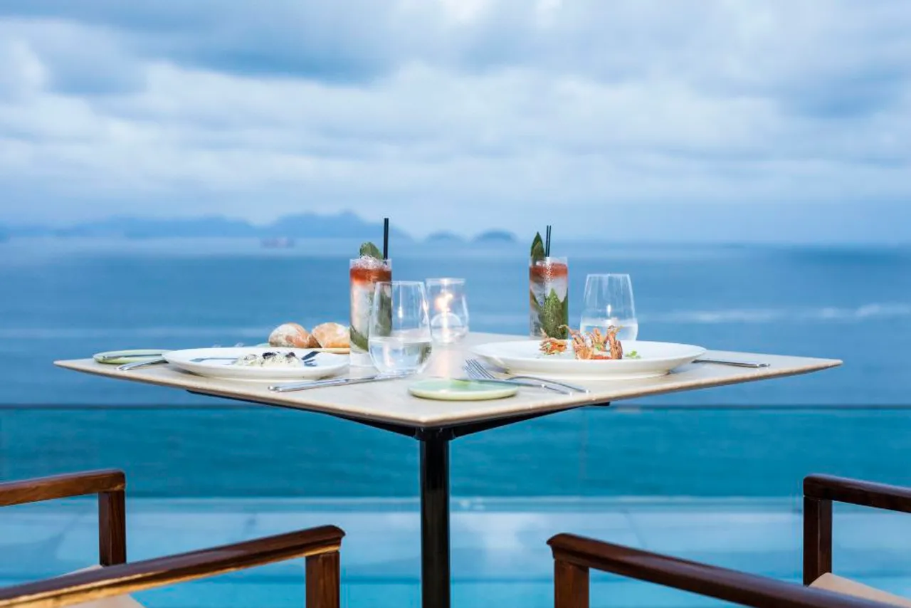Emiliano Rio — rooms and atmosphere