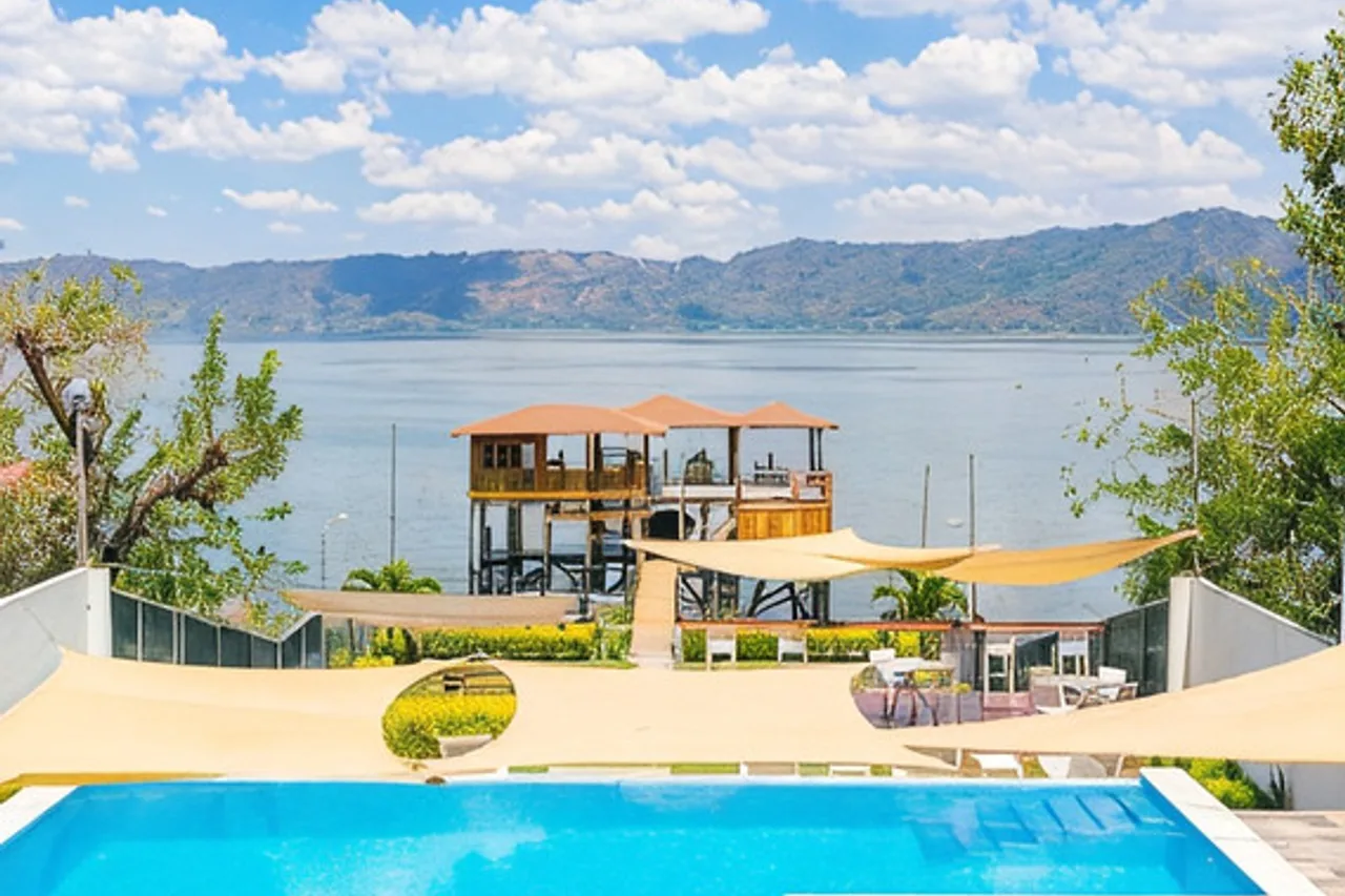 Equinoccio Hotel — ภาพห้องพักและบรรยากาศ