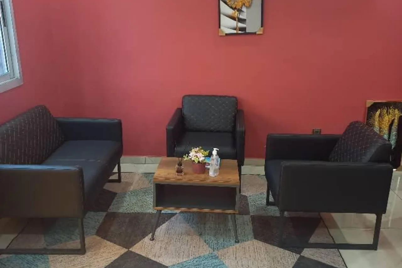ERYL Hôtel — ภาพห้องพักและบรรยากาศ