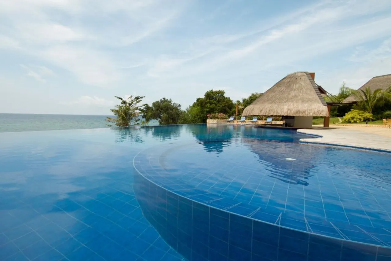 Eskaya Beach Resort and Spa — โรงแรมในโบโฮล & ปังเลา