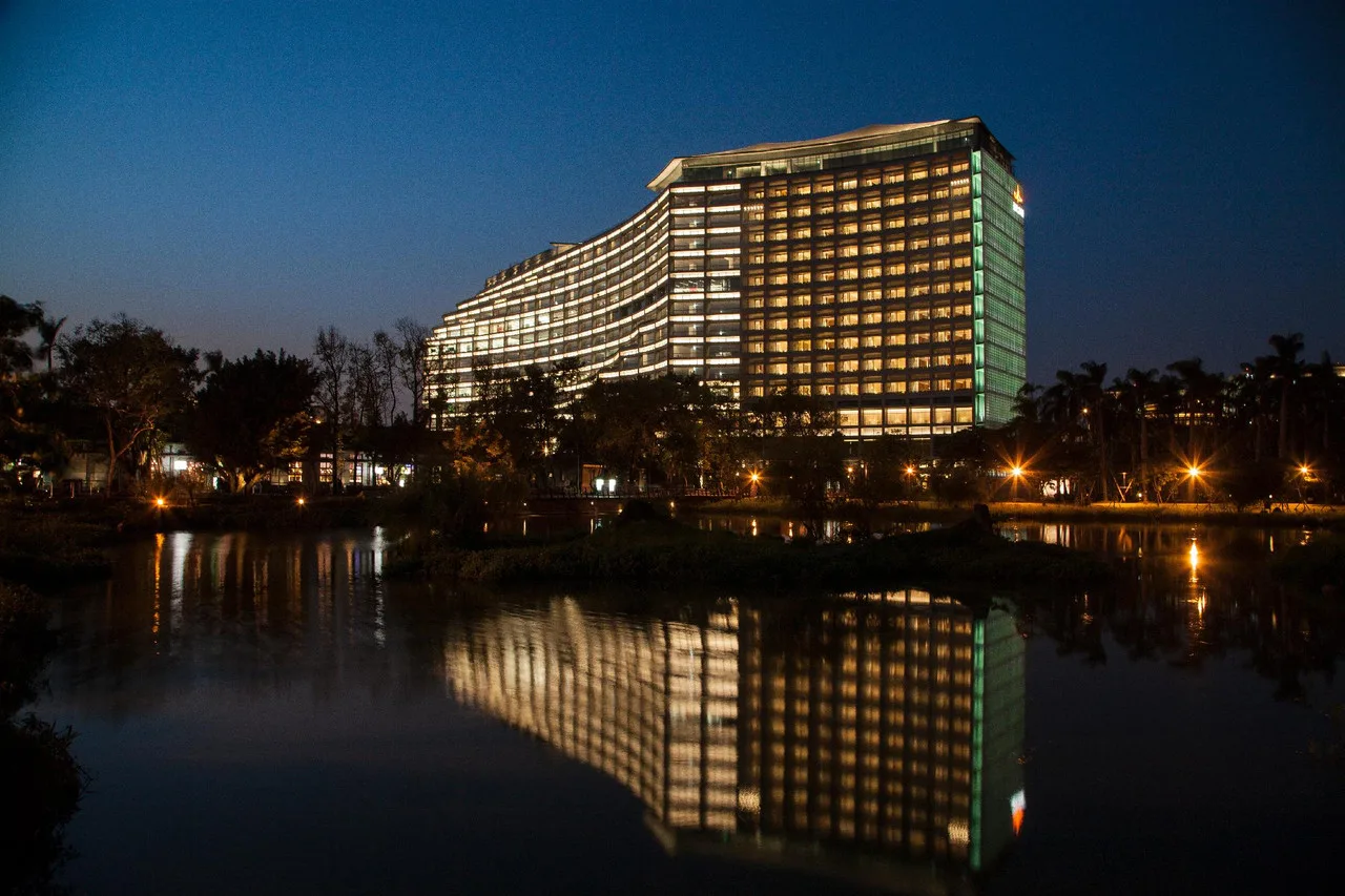Eslite Hotel — rooms and atmosphere