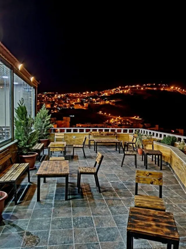 Esperanza Petra — rooms and atmosphere