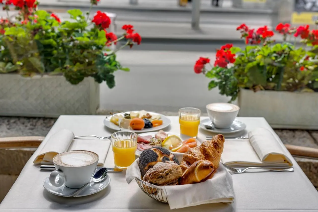 Euler Hotel Basel — rooms and atmosphere