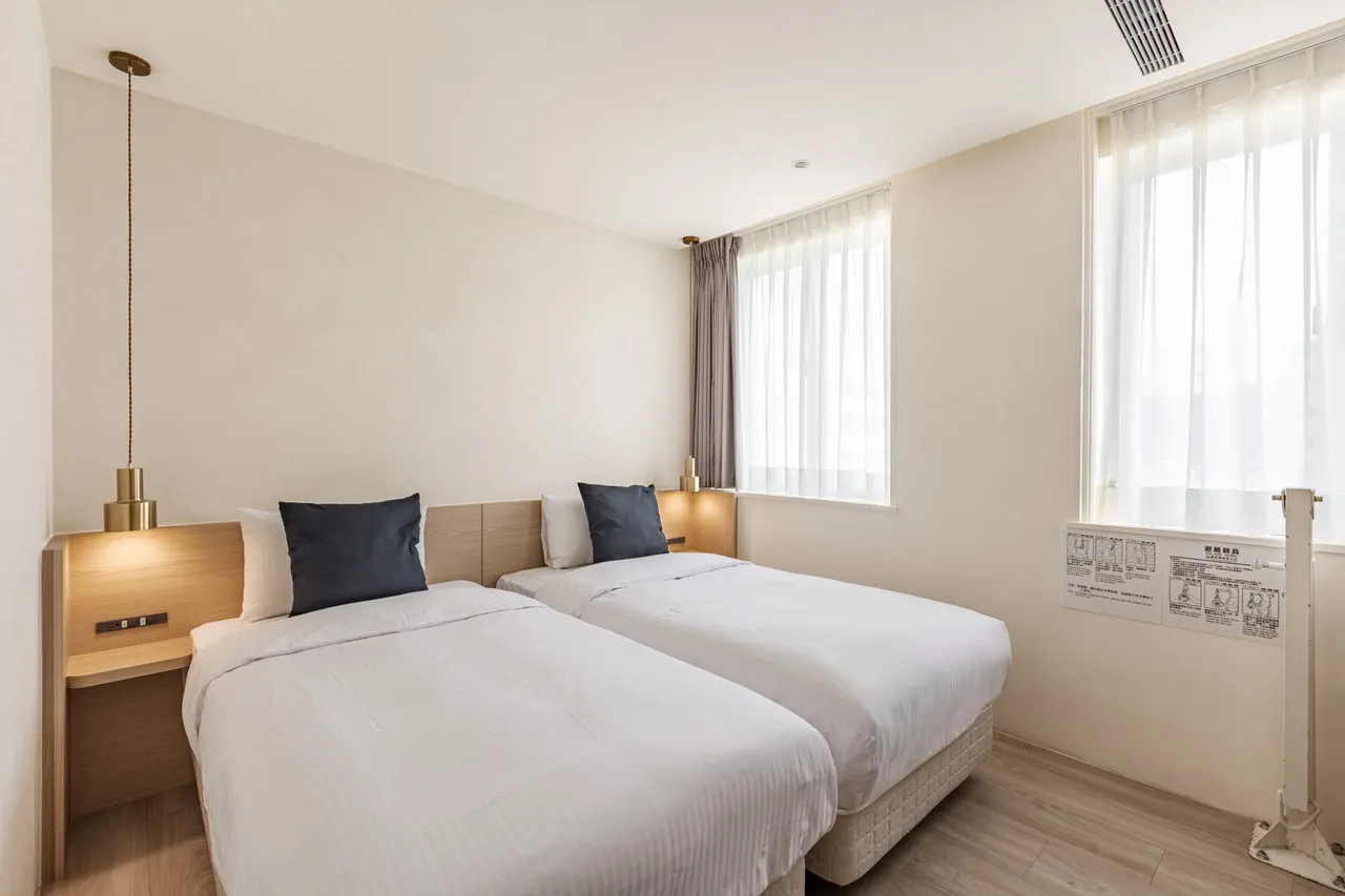 Ever Spring Hotel — rooms and atmosphere