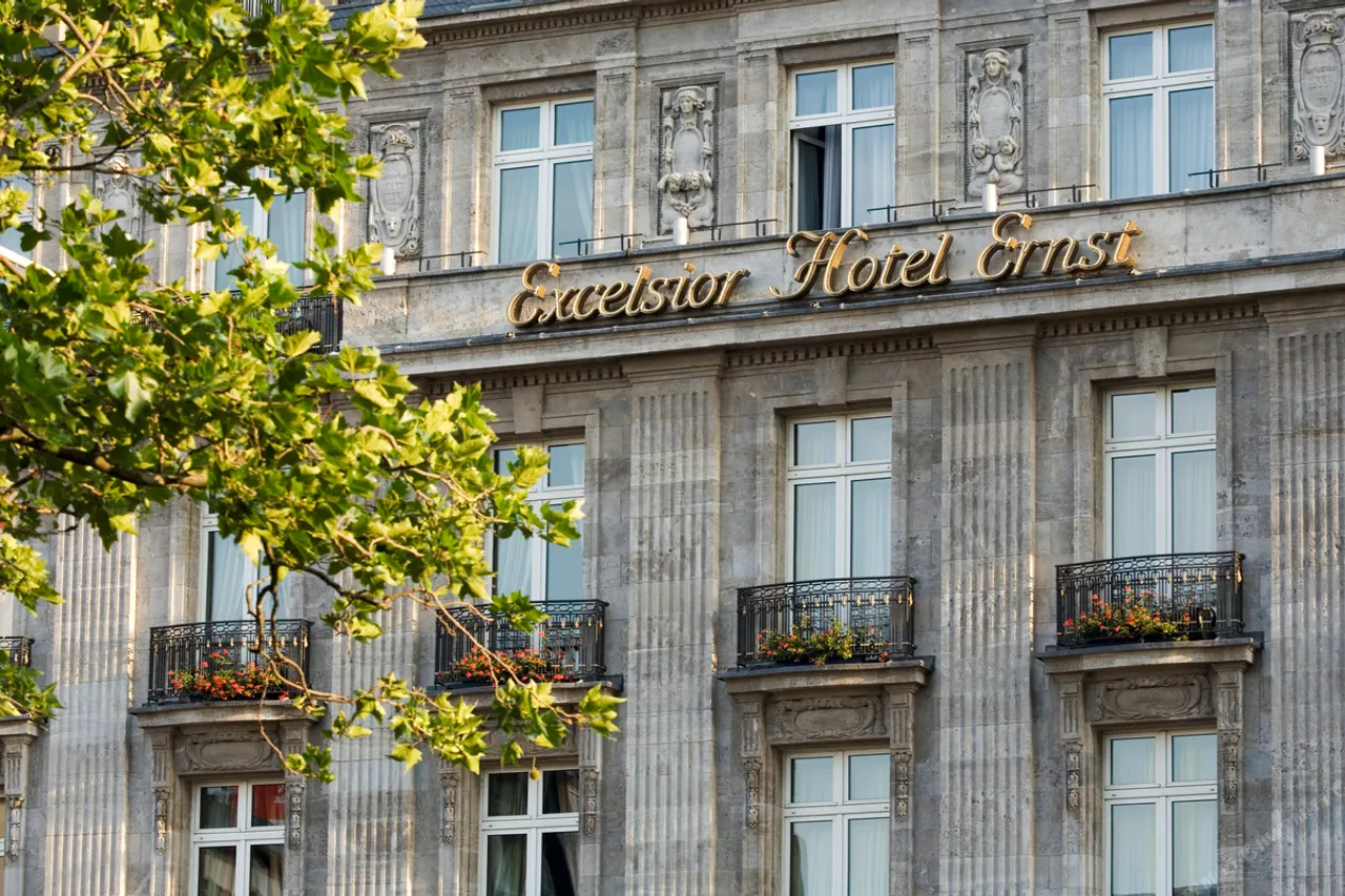 10 โรงแรมน่าพักใน Cologne เยอรมนี — ที่พักใกล้มหาวิหารและริมแม่น้ำไรน์