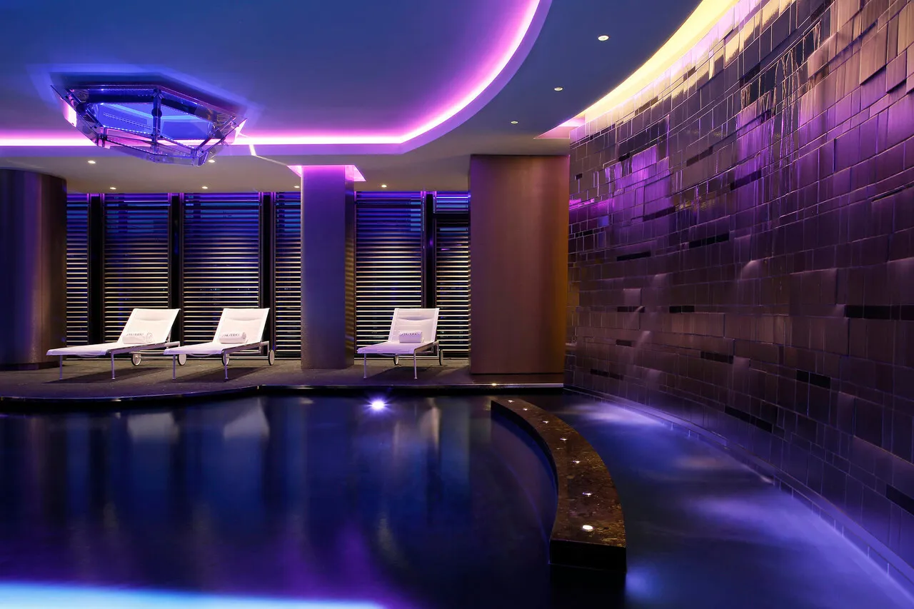 Excelsior Hotel Gallia, a Luxury Collection Hotel, Milan — rooms and atmosphere