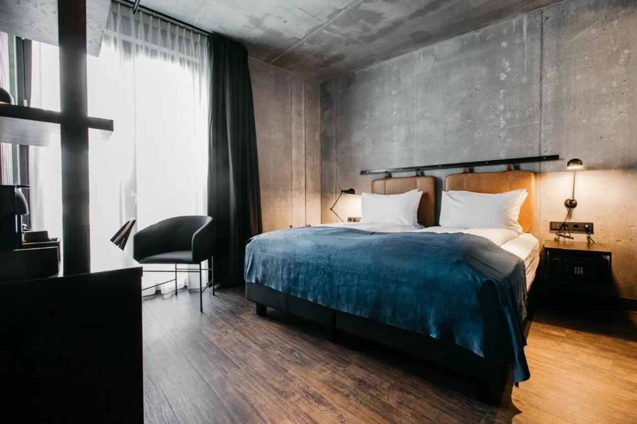 Exeter Hotel by Keahotels — rooms and atmosphere