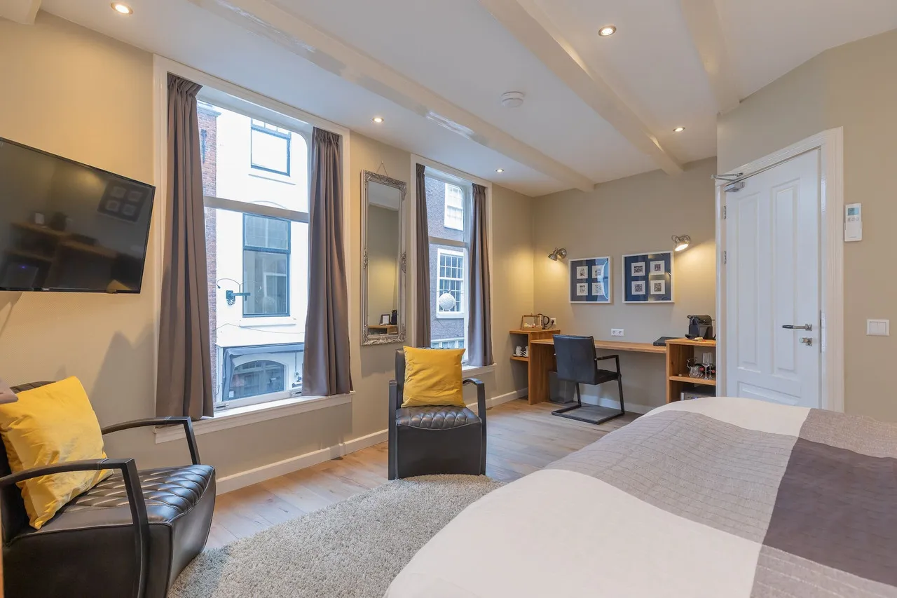 ExLibris Boutique Hotel — rooms and atmosphere