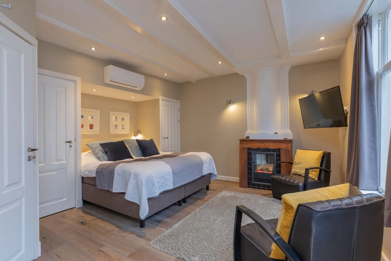 ExLibris Boutique Hotel — rooms and atmosphere