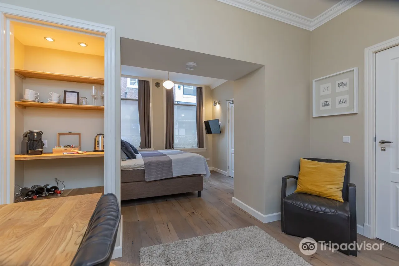 ExLibris Boutique Hotel — rooms and atmosphere