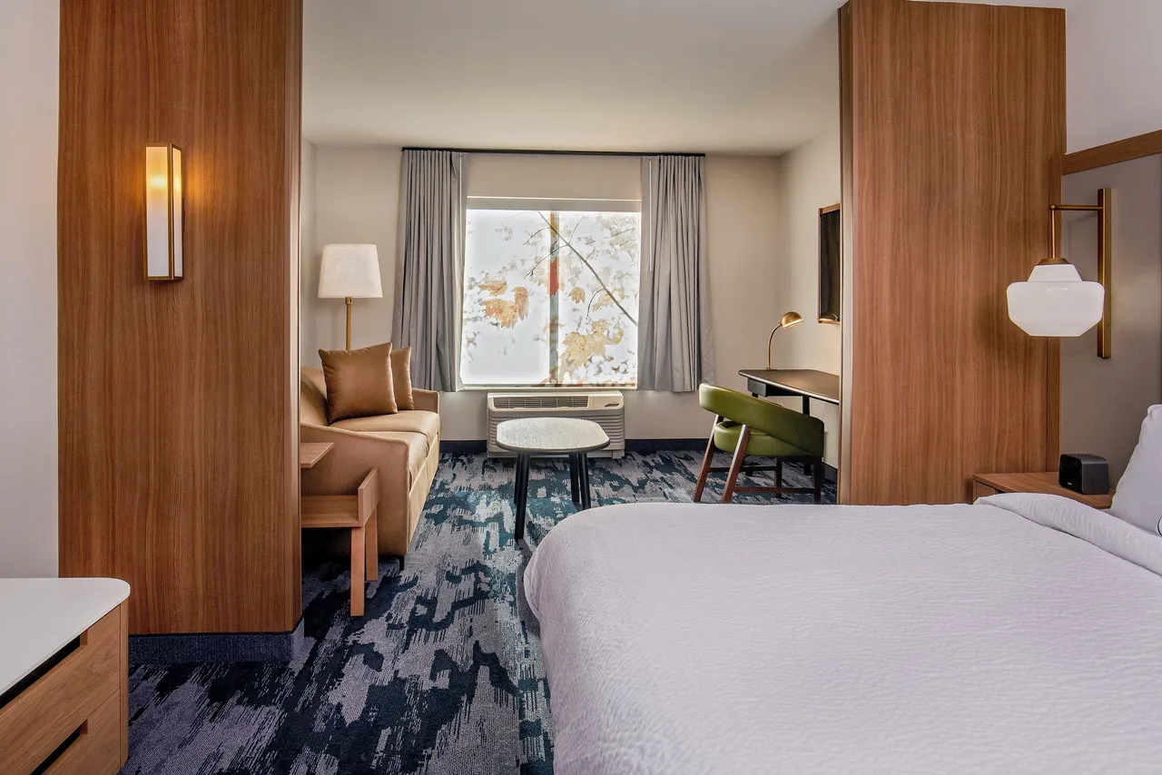 Fairfield Inn & Suites by Marriott Boston Walpole — ภาพห้องพักและบรรยากาศ
